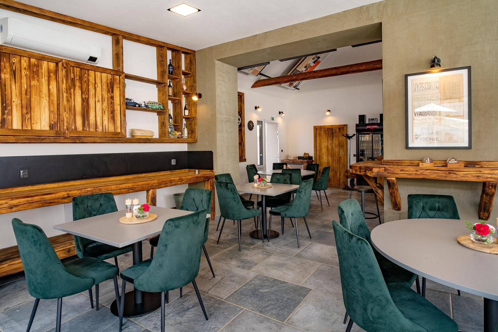 Hotel Smrz Sepekov ภายนอก รูปภาพ